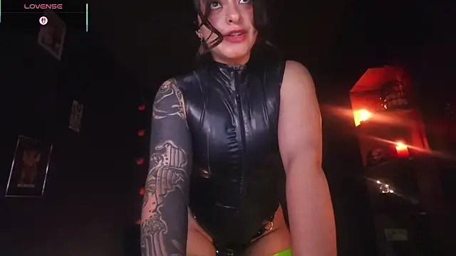 YourMissAlice's cam snapshot