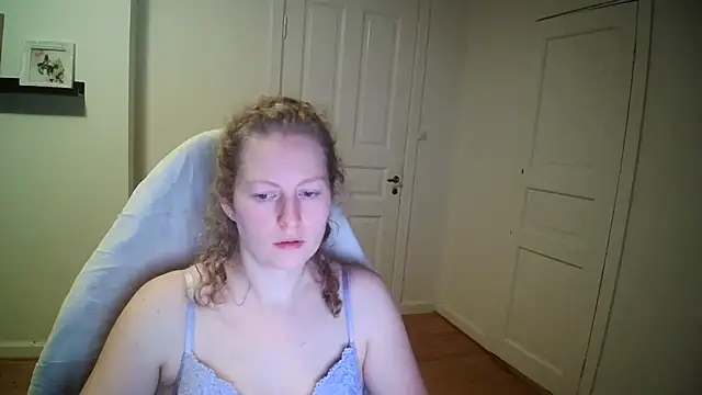 Girlnina-1995's cam snapshot