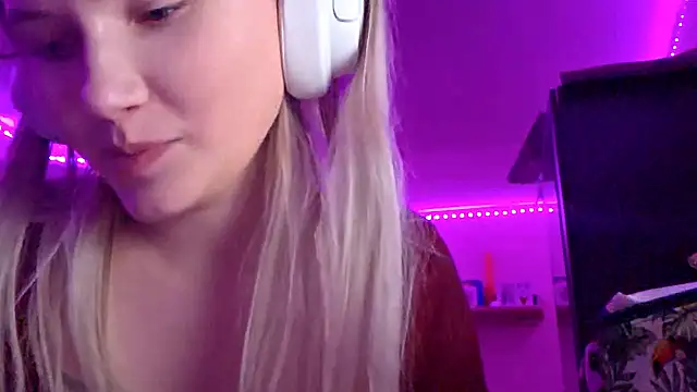 KarinRobertson's cam snapshot