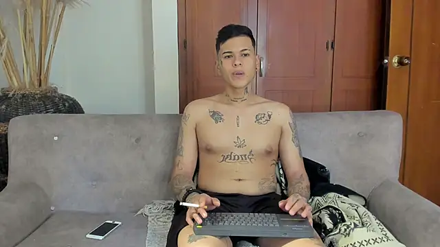 jamesinked_ live sex cam