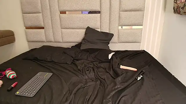 LittlePeach_'s cam snapshot