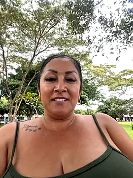 Milk_chloe live sex cam