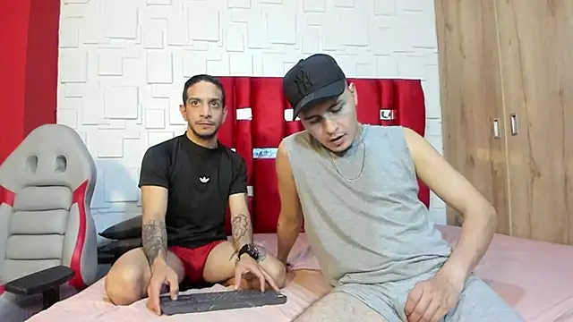 GloryHoleCol's cam snapshot