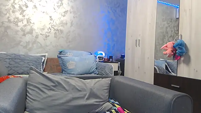 RosesandLillies's cam snapshot