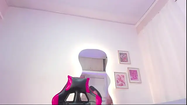 Miss_JulietaShadow's cam snapshot