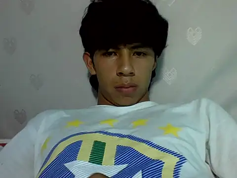 Carlos_Albert02's cam snapshot