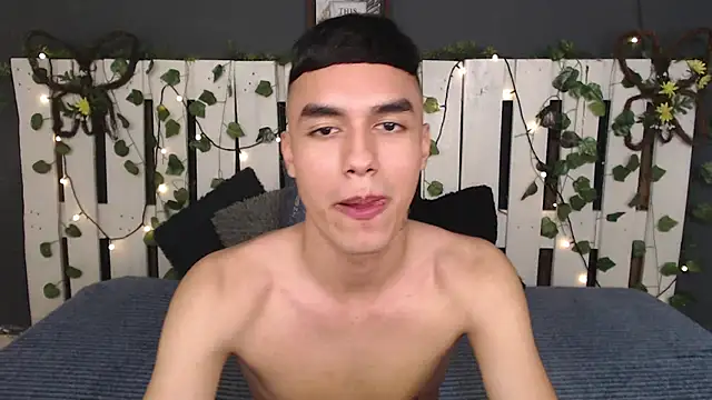 DUVAN_MONTES's cam snapshot