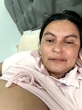 Horny-Mommy-Dirty live sex cam