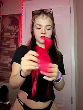 Cutiepiespanks live sex cam