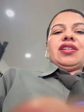 Ariana-07 live sex cam