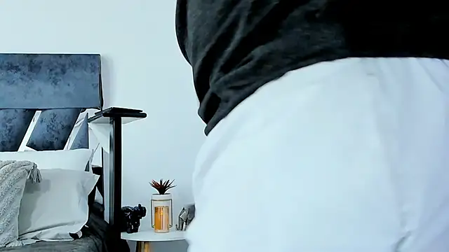 Zack_Froone live sex cam