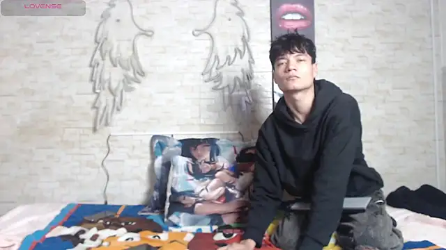 axel_milo_kairo_and_noa's cam snapshot