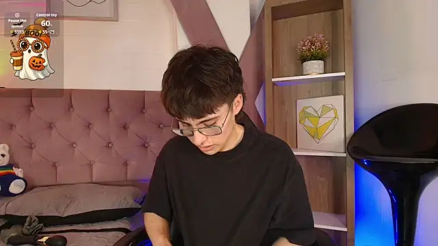 PepperTwink's cam snapshot