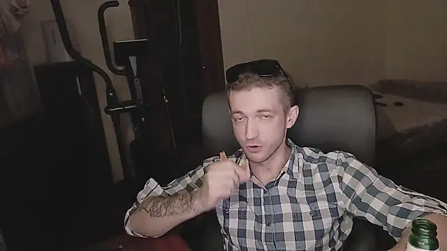 333Alone_in_theDark777's cam snapshot