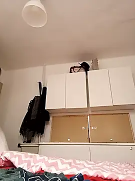 cutie_lola998's cam snapshot