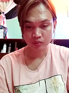 QueenSoreal live sex cam