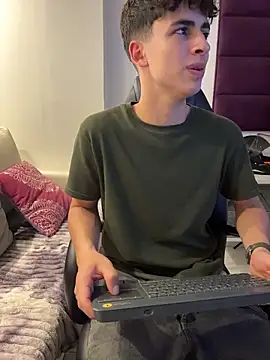 AdrianRinaldi live sex cam