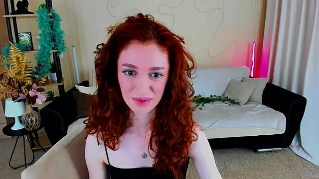 ChristinaConteeree's cam snapshot