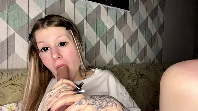 RebelKitsune live sex cam