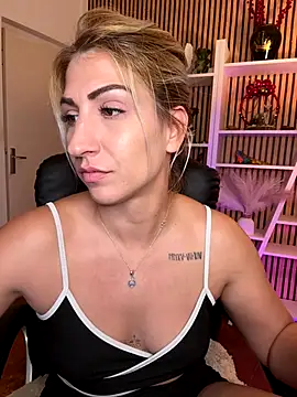 sofiah_ live sex cam