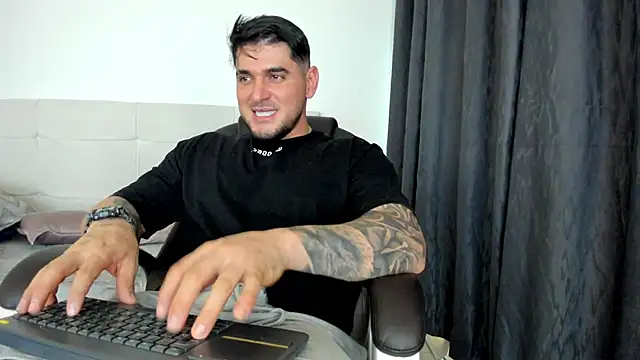 Teilor_Creed live sex cam