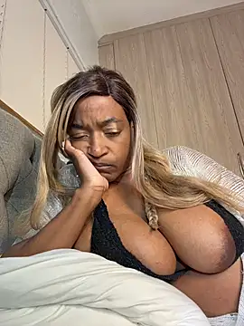 JamaicanAmazonQueen live sex cam