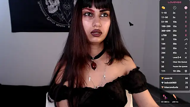 Little-Lucifer live sex cam