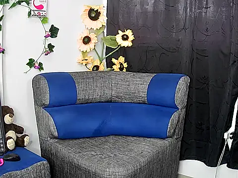 Loraine_Ortiz live sex cam