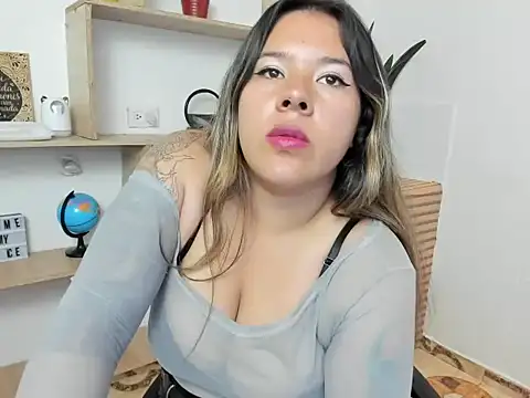 LinaBrowm live sex cam