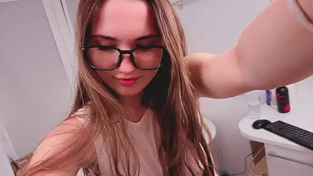 LeenaPuita live sex cam