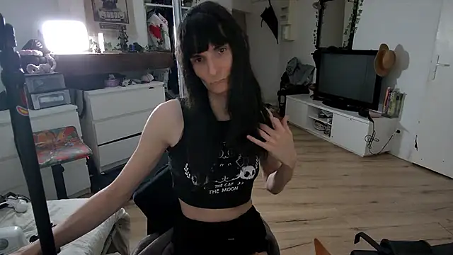 CeriseLapine live sex cam