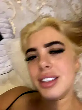 MarnieMarie live sex cam