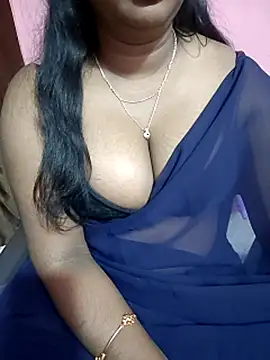 Keerthee_ live sex cam