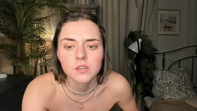 ThelmaJusto live sex cam