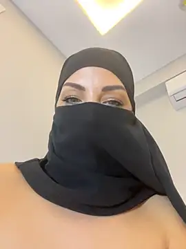 Amberonee31's cam snapshot