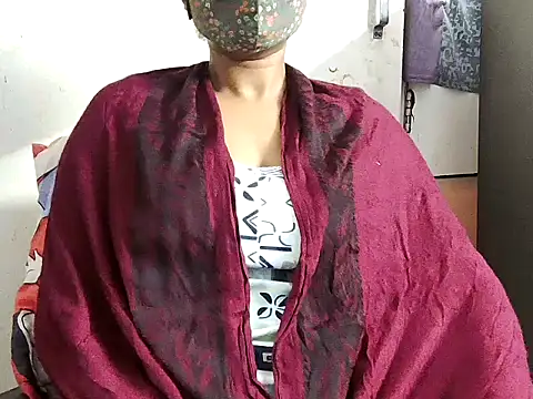 TanishaQ73's cam snapshot