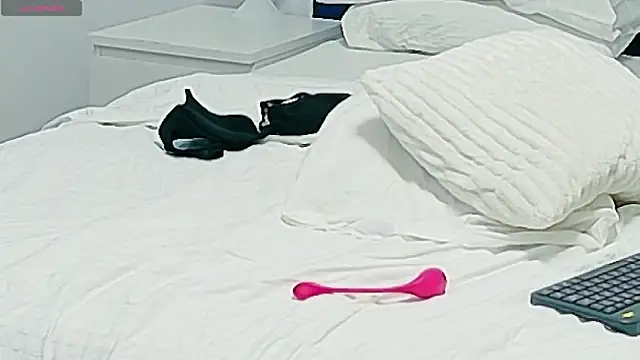 beatriceskye23's cam snapshot