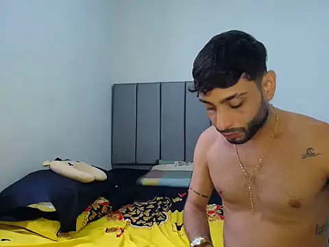 Sexy_accommodating_guys's cam snapshot