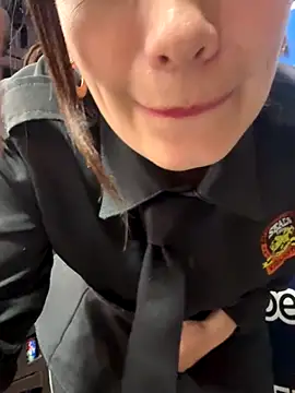 Alysson-- live sex cam