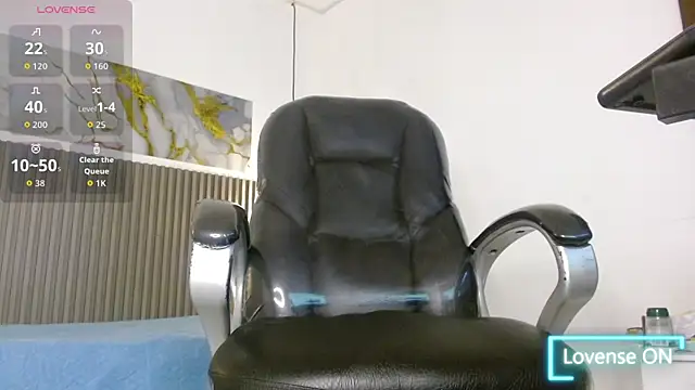 Dyla_n18 live sex cam