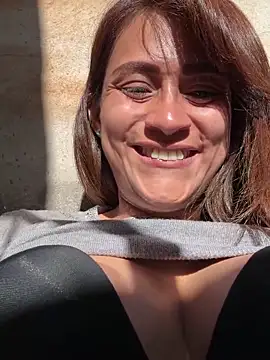 valeria_absurdah's cam snapshot