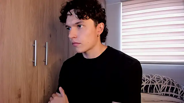 Mastrangelo_xxx's cam snapshot