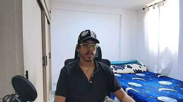 naitt_'s cam snapshot