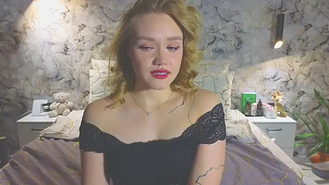 Aurora_Golden1's cam snapshot