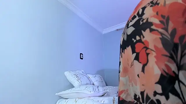 Pamela_Squirtt's cam snapshot