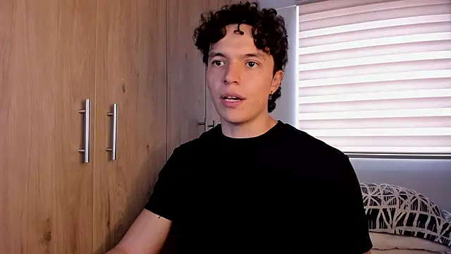 Mastrangelo_xxx's cam snapshot