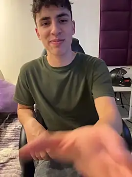 AdrianRinaldi's cam snapshot