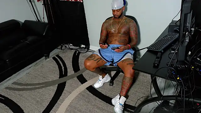 SLANGONDEMHOES's cam snapshot