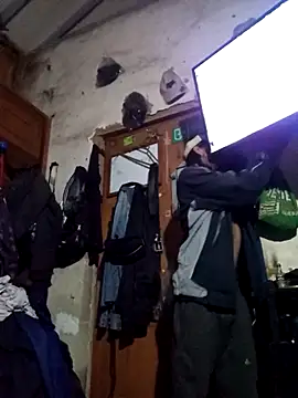 hairy_mannn's cam snapshot