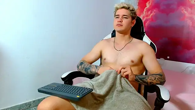 AlexPiersss's cam snapshot